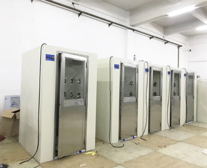 風(fēng)淋室尺寸：1200風(fēng)淋室，1300風(fēng)淋室，1400風(fēng)淋室，1590風(fēng)淋室。