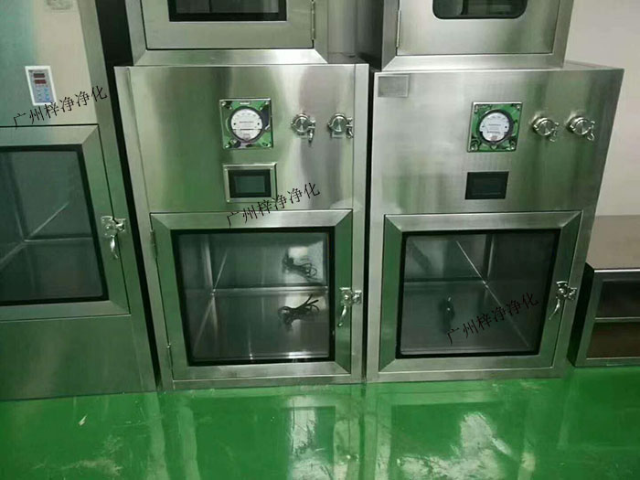 層流傳遞窗適用于需要隔離不同潔凈度級別的房間，如潔凈室與普通房間之間的連接、不同潔凈度級別潔凈室之間的連接等。