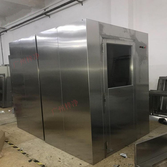 風淋室正常運行對于保障環境的潔凈度至關重要 風淋室正常運行對于保障環境的潔凈度至關重要